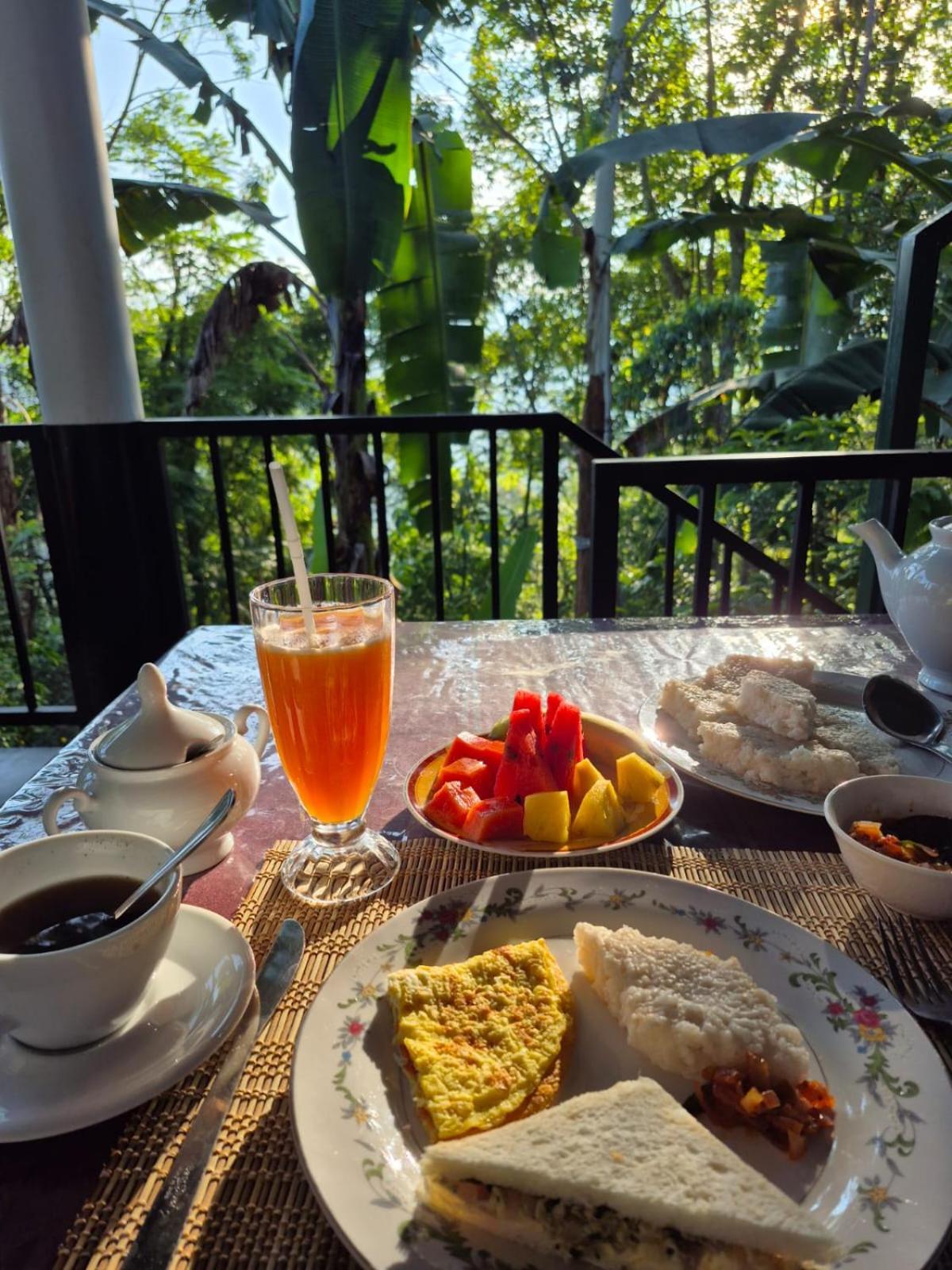 The Bliss Homestay Ела Екстериор снимка